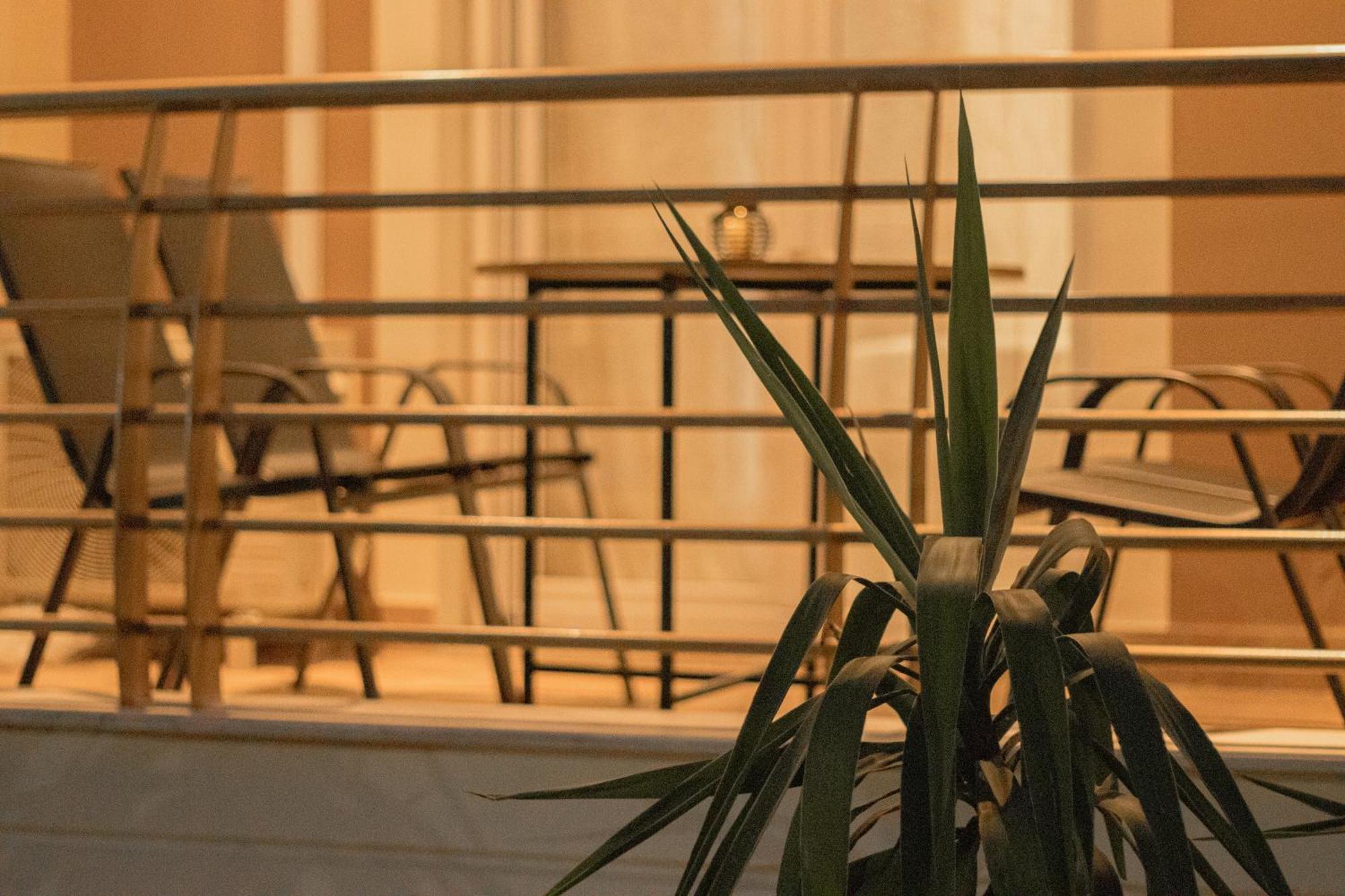 La Femme Apartment *